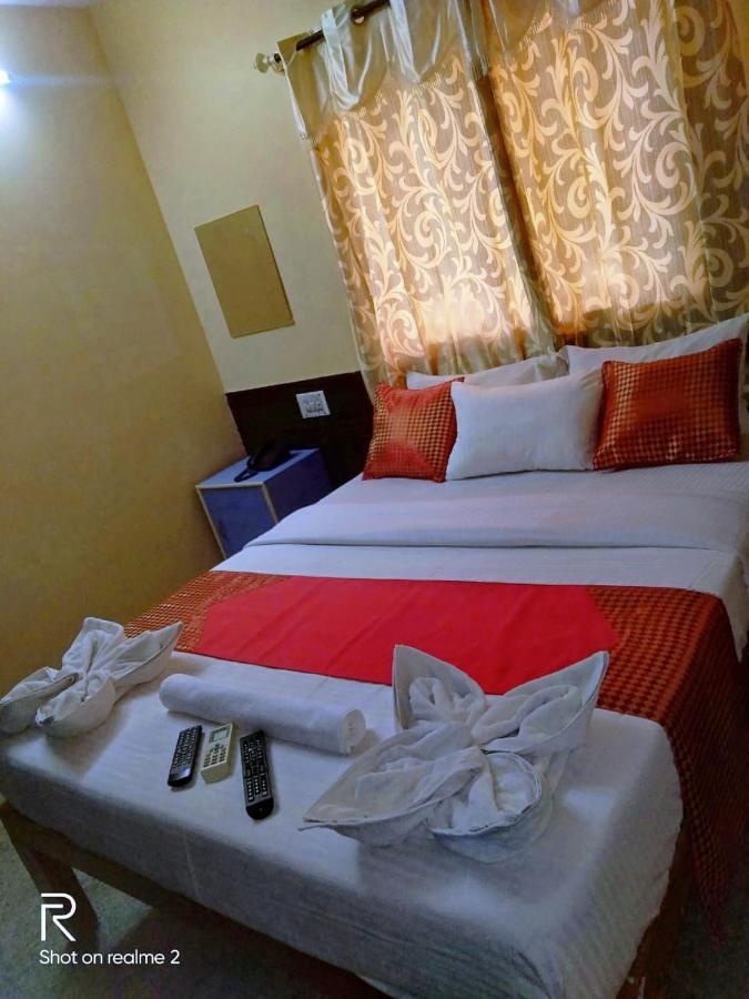 Oyo 75854 Hotel Harsha Residency 班加罗尔 外观 照片