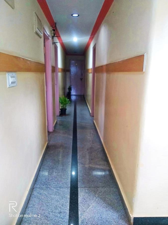 Oyo 75854 Hotel Harsha Residency 班加罗尔 外观 照片