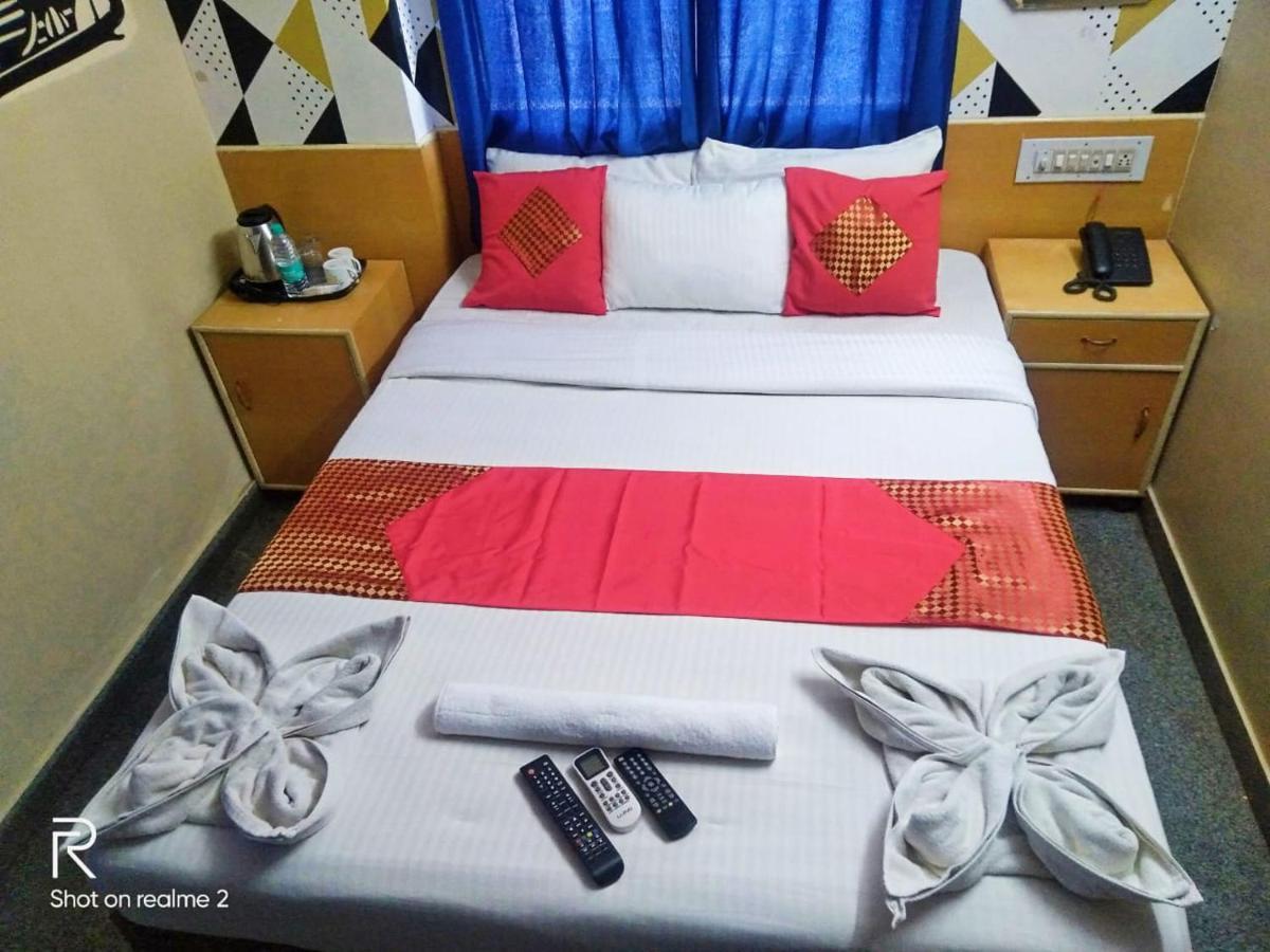 Oyo 75854 Hotel Harsha Residency 班加罗尔 外观 照片