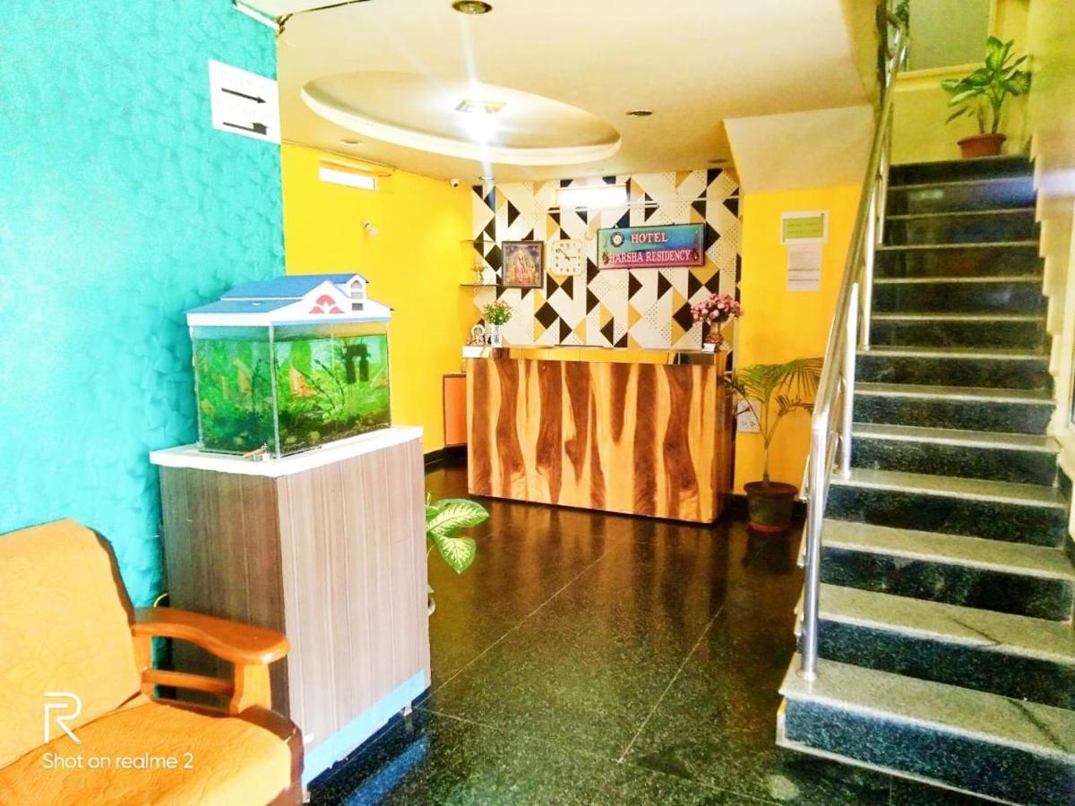 Oyo 75854 Hotel Harsha Residency 班加罗尔 外观 照片