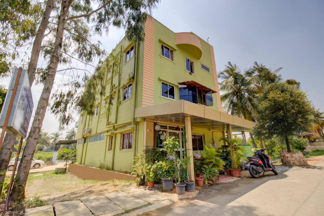 Oyo 75854 Hotel Harsha Residency 班加罗尔 外观 照片
