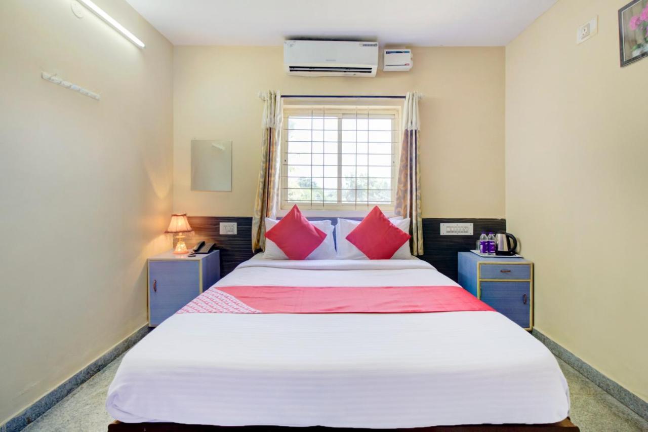 Oyo 75854 Hotel Harsha Residency 班加罗尔 外观 照片